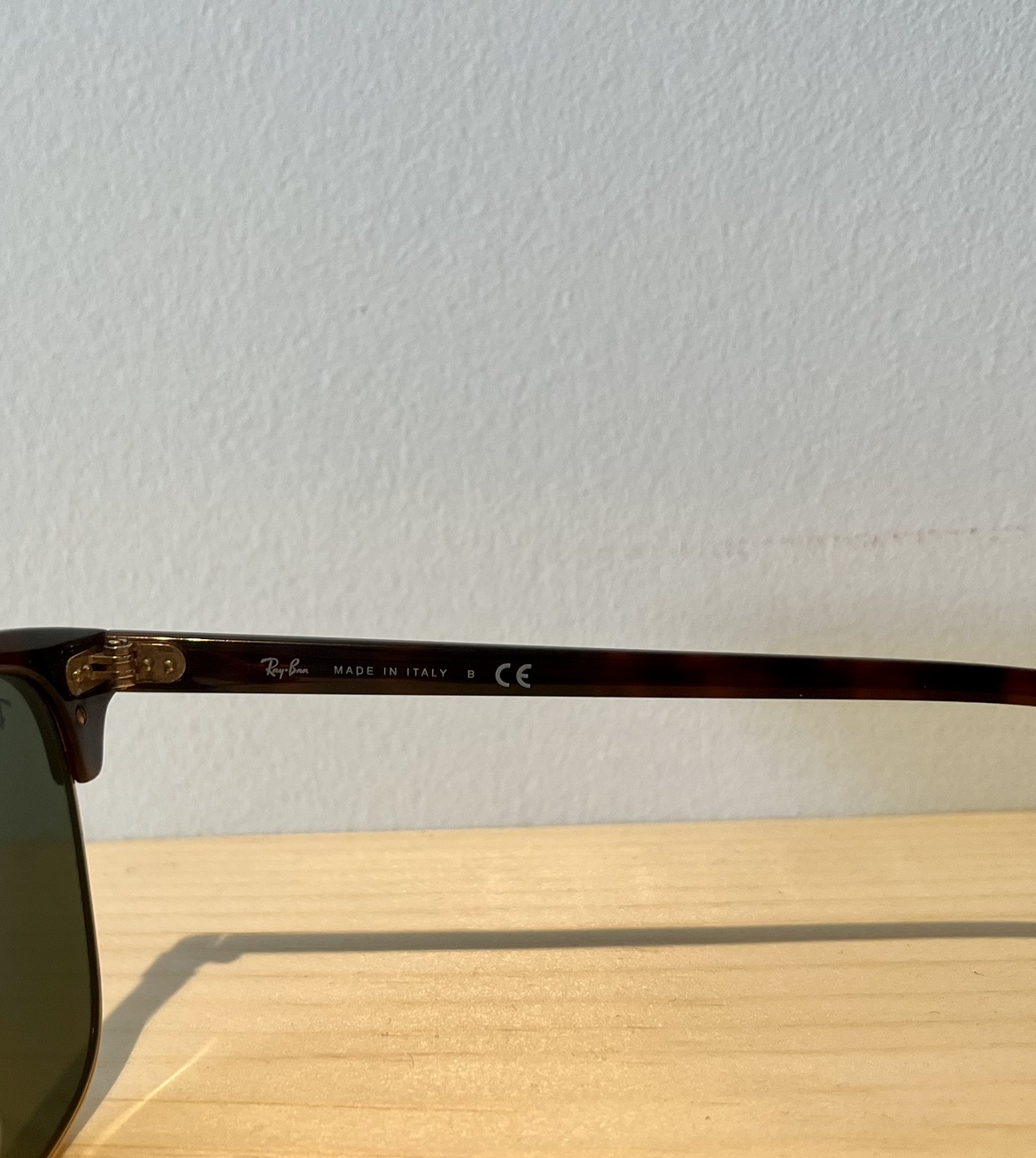 Unisex Ray Ban Clubmaster Sunglasses image indicator(3)