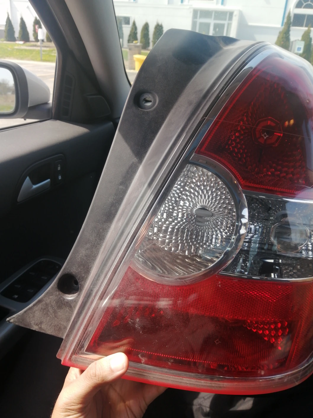 Hyundai Accent Back Right Headlight image indicator(3)