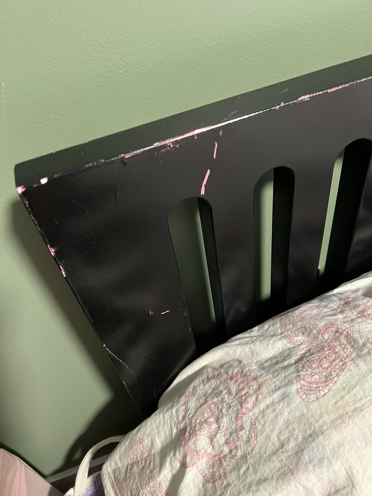 Twin Sealy Mattress & Ikea bedframe image indicator(5)