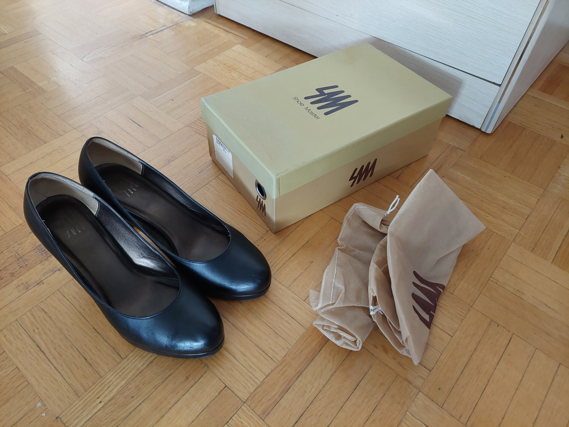 Size 7 black leather high heels shoes pumps - photo 4