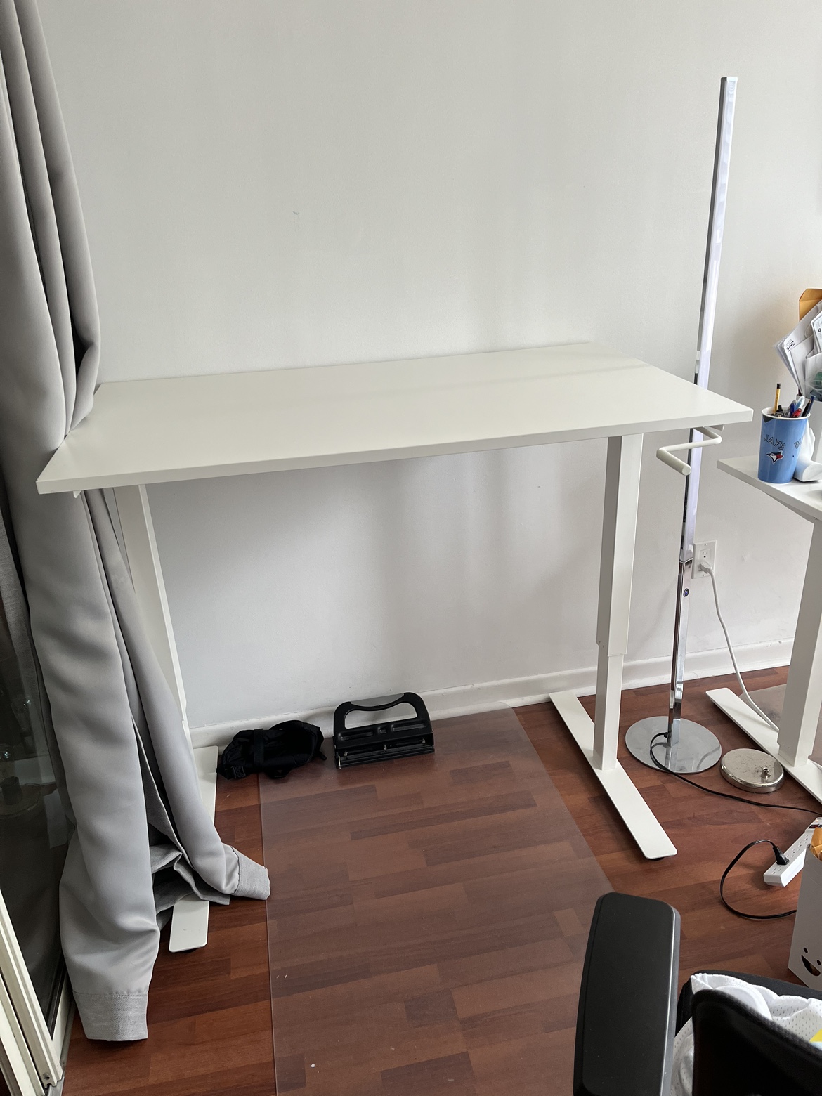Adjustable IKEA office desk - photo 2
