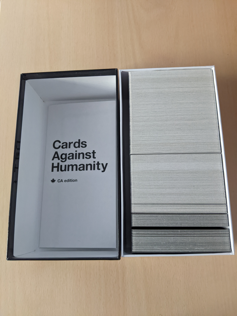 Cards Against Humanity - Canadian Edition image indicator(2)