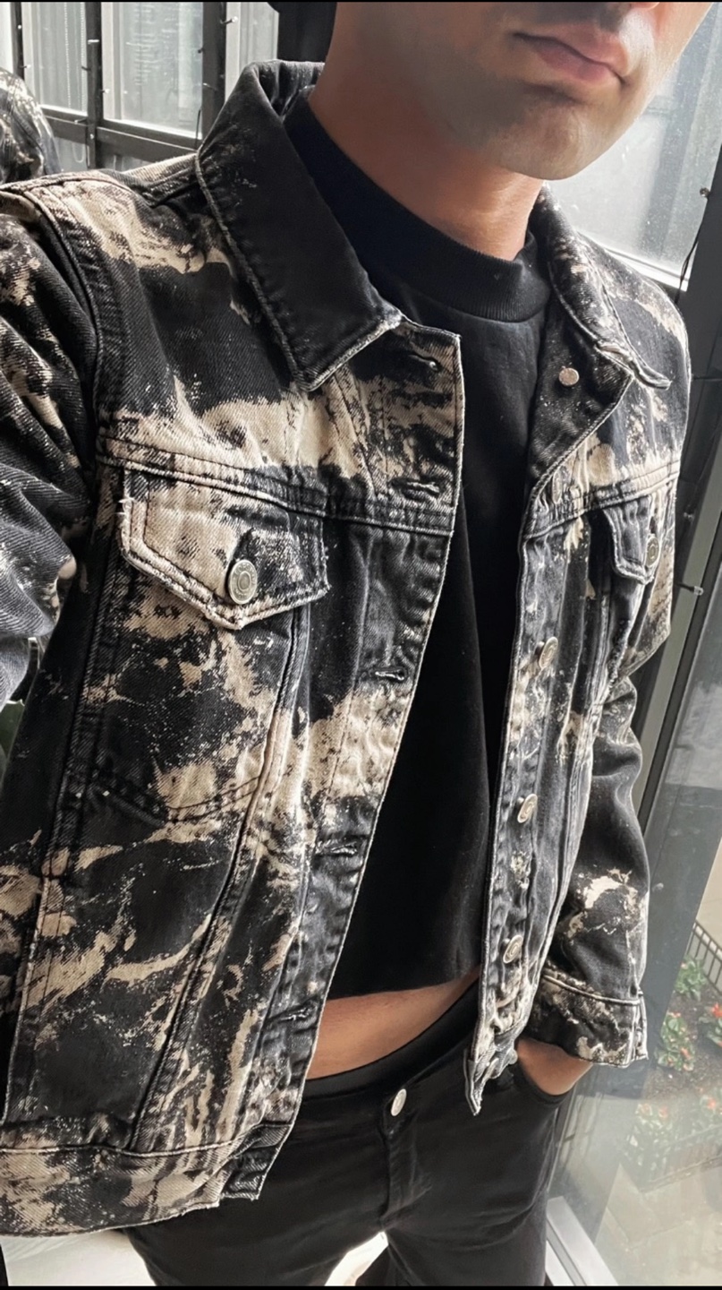 Upcycled crop denim jacket, unisex image indicator(3)