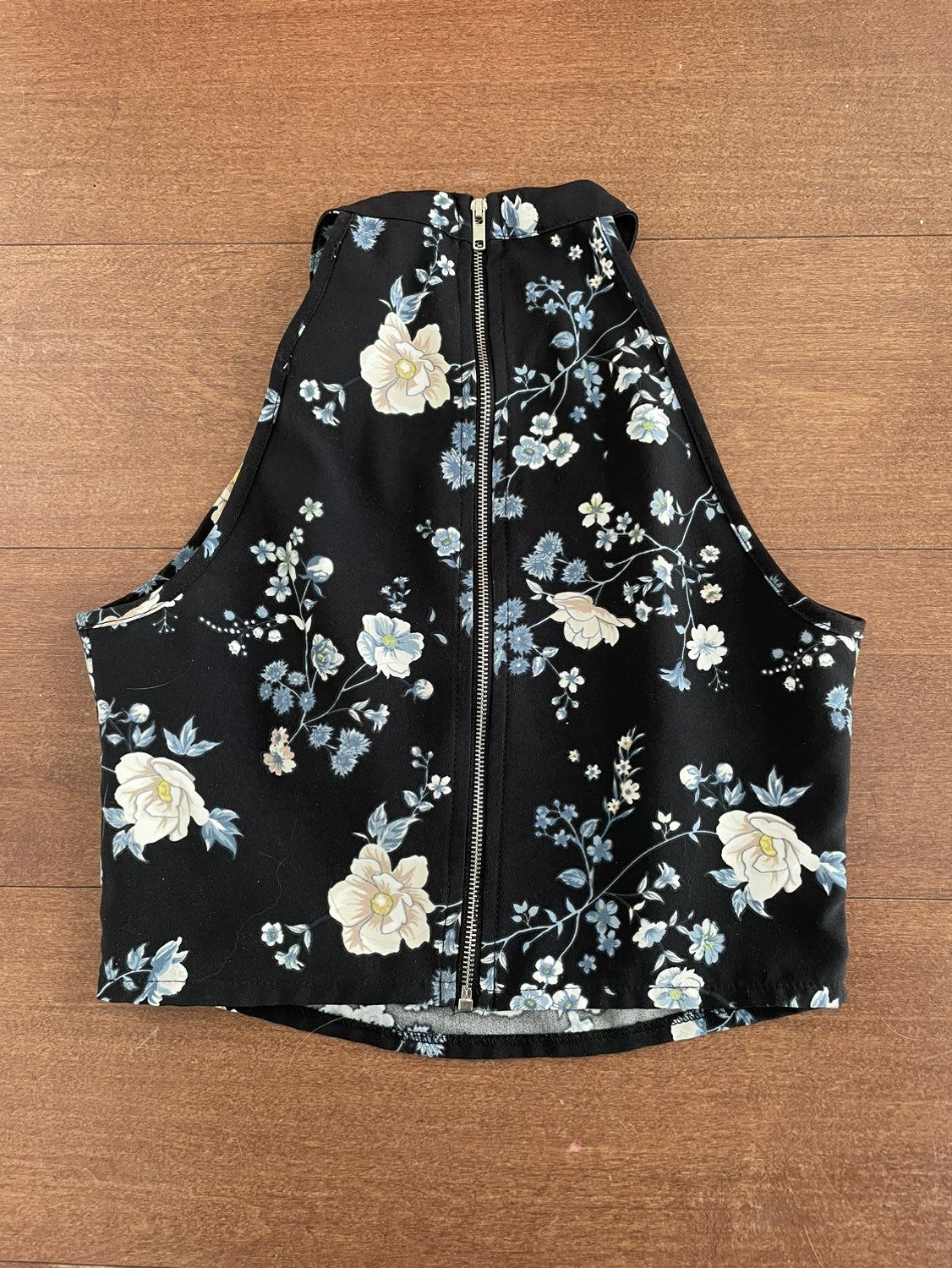 Floral Crop Top image indicator(2)