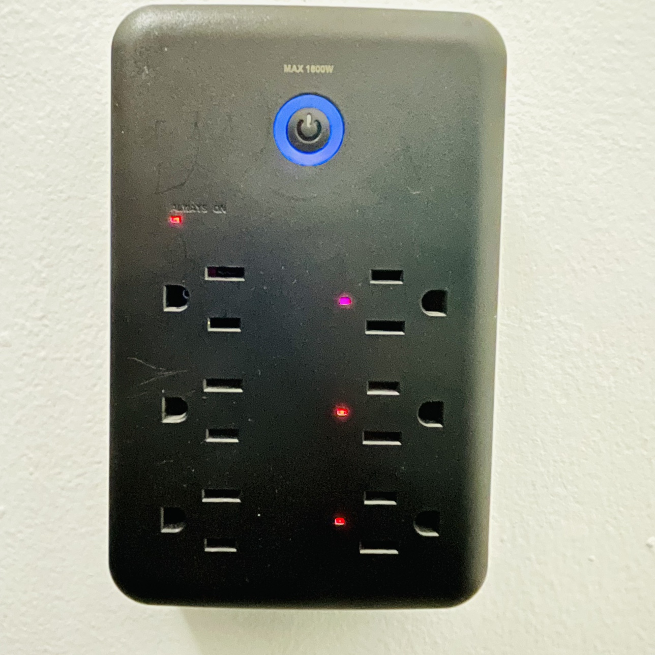 Smart Plug Outlet Extender thumbnail