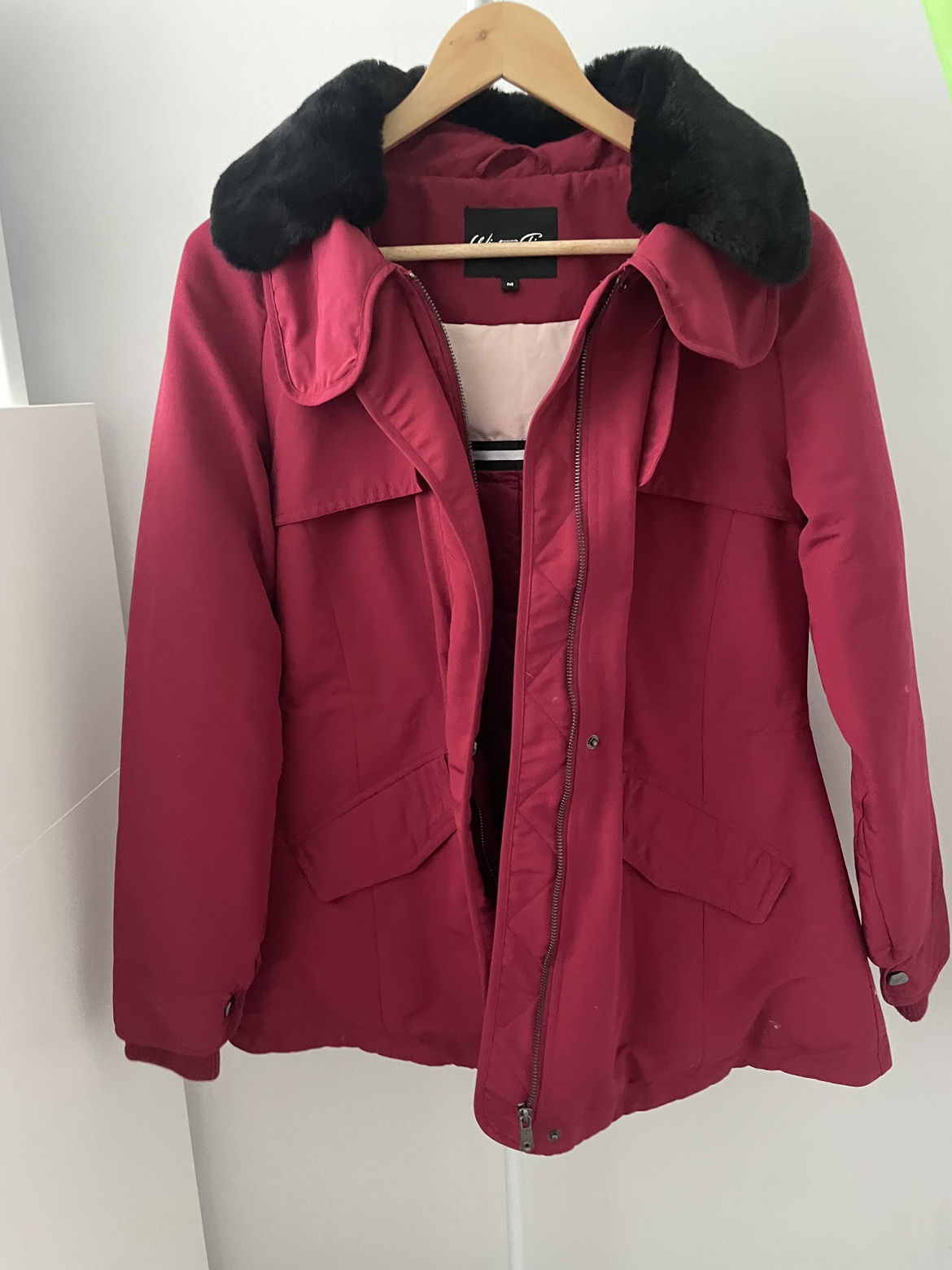 Women’s winter parka: barely worn and good as new