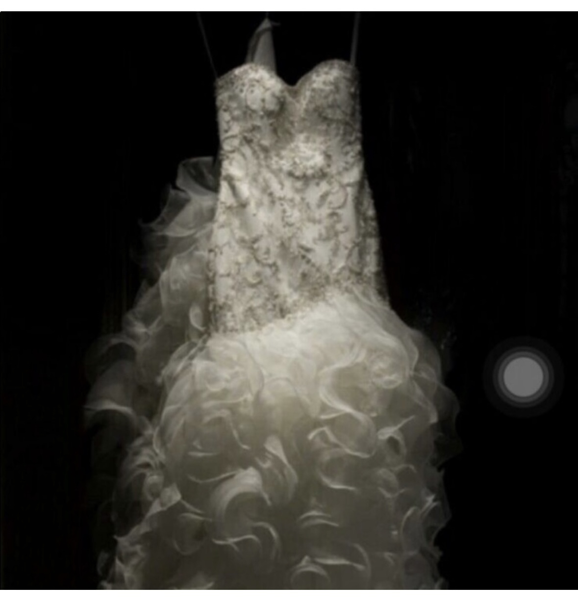 ALLURE COUTURE WEDDING DRESS C181 image indicator(2)