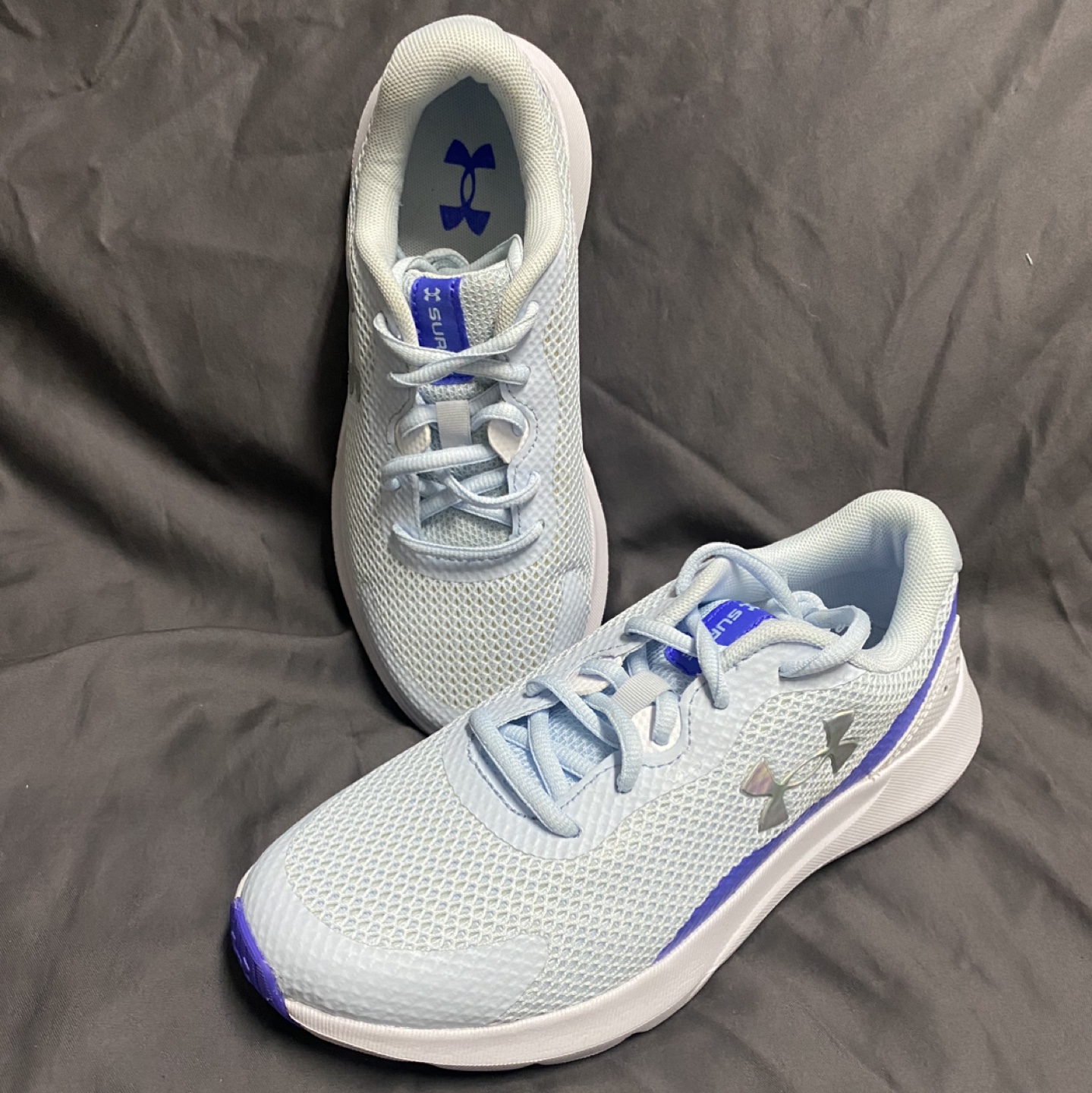 UA Surge 3 Running Shoes - Size 6