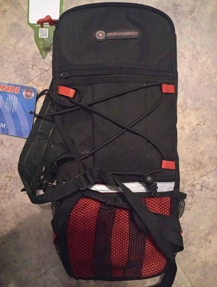Brand new Schwinn water bag thumbnail