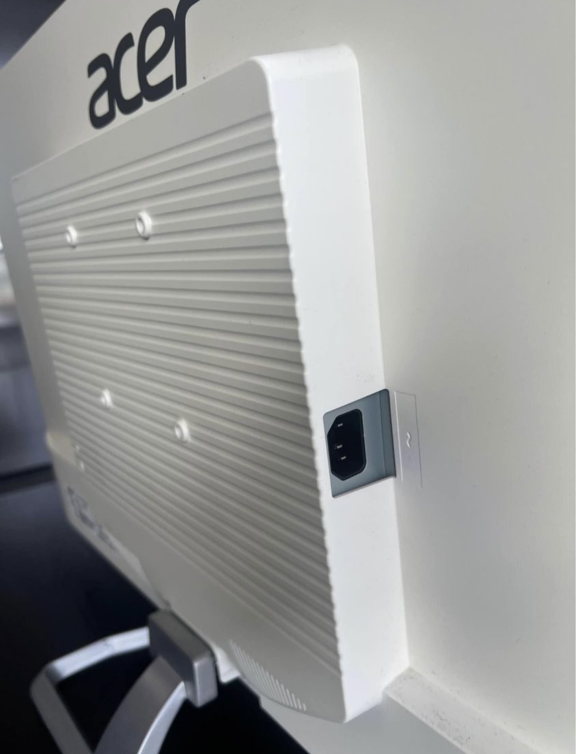 White Acer EB321HQ 32-inch Monitor - photo 2