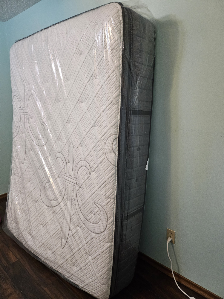 Moving Sale: Stearns and Foster Queen Mattress - photo 2