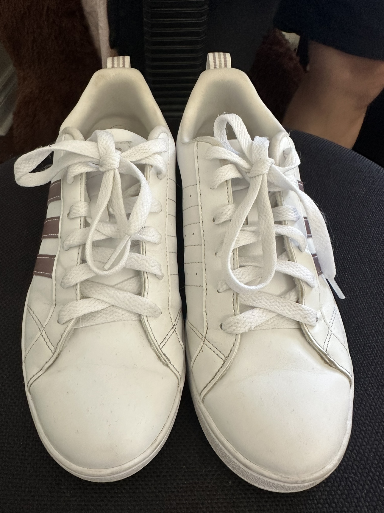 Adidas Shoes image indicator(2)