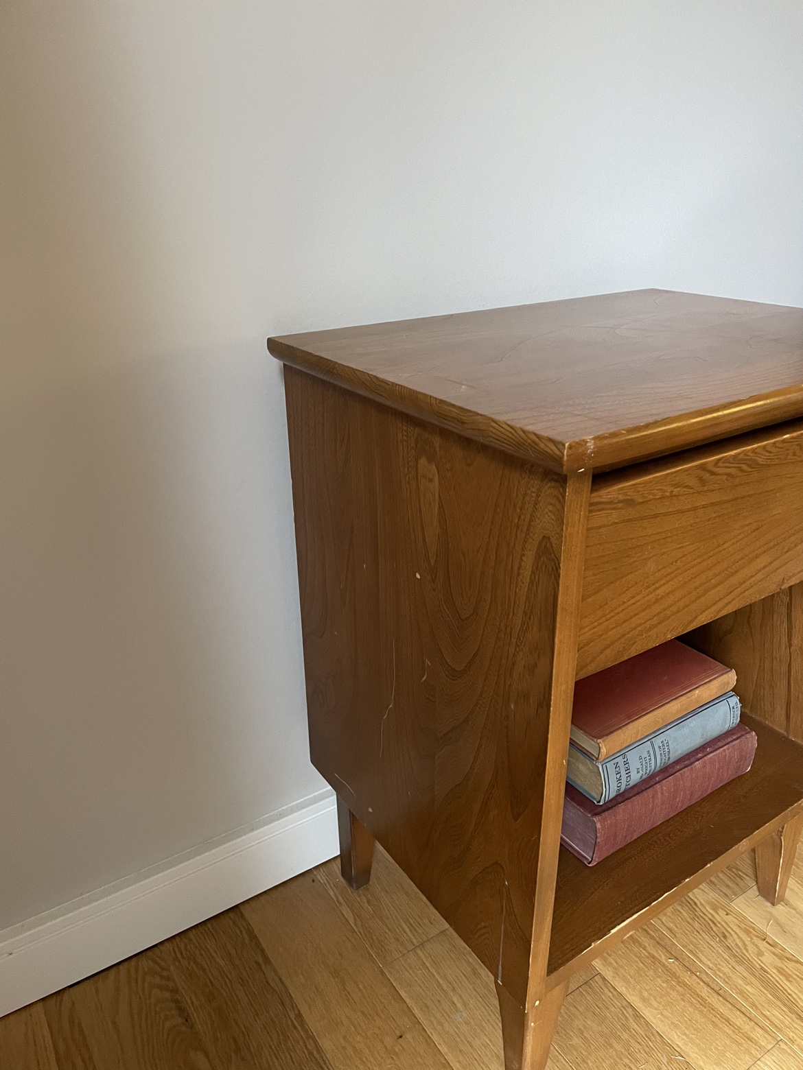 Mcm nightstand - photo 5