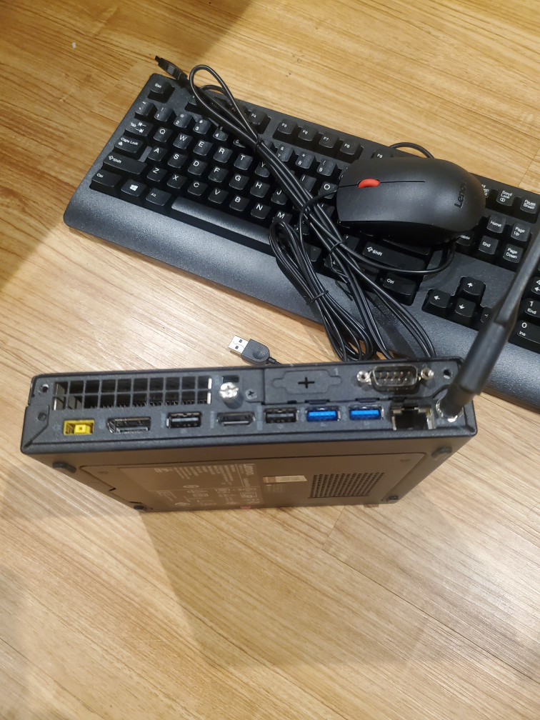 Lenovo tiny PC with 22" monitor - photo 3