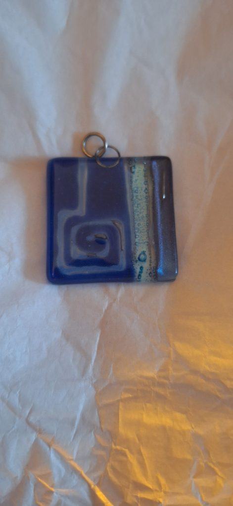 Two glass pendants #free cycle image indicator(3)