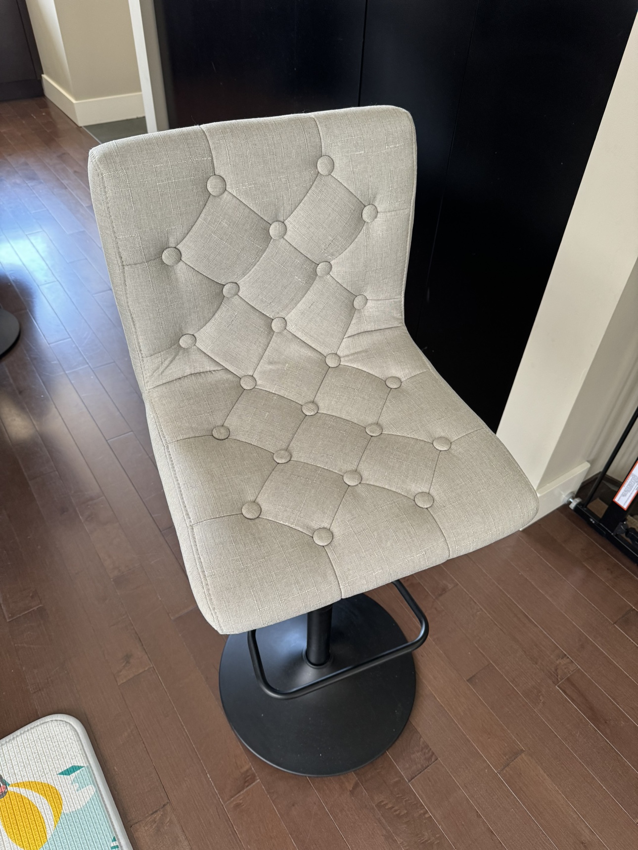 4 Kitchen Stool Chairs - grayish beige - great condition - photo 4