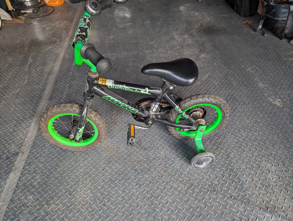 small kids bike 10 inch wheel thumbnail