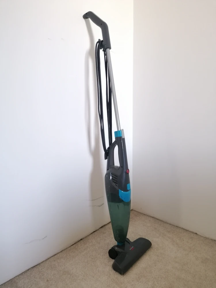 Vacuum cleaner - photo 4