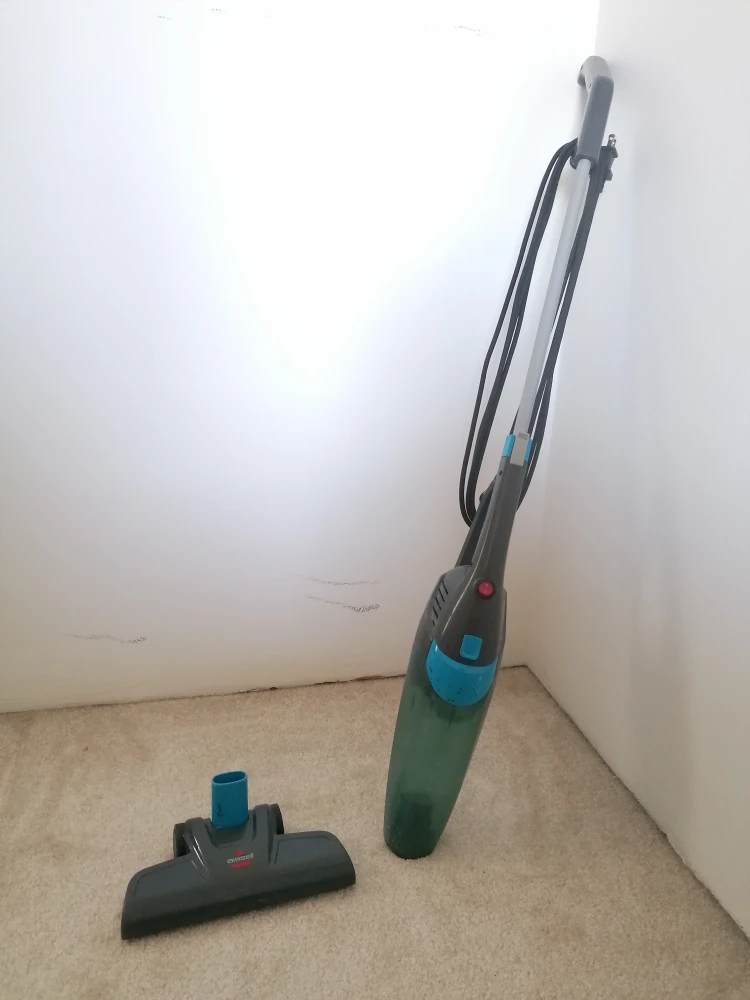 Vacuum cleaner - photo 2