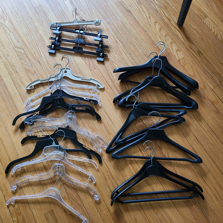 28 hangers for $5🥕🥕 thumbnail