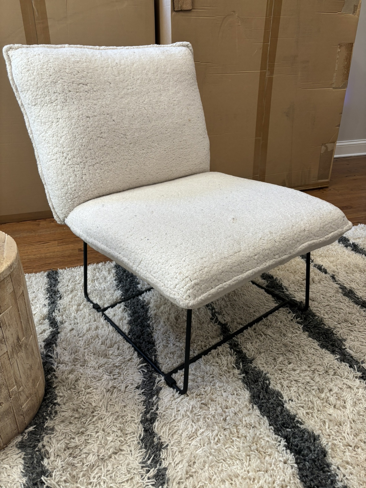 White Fluffy Chair - photo 2