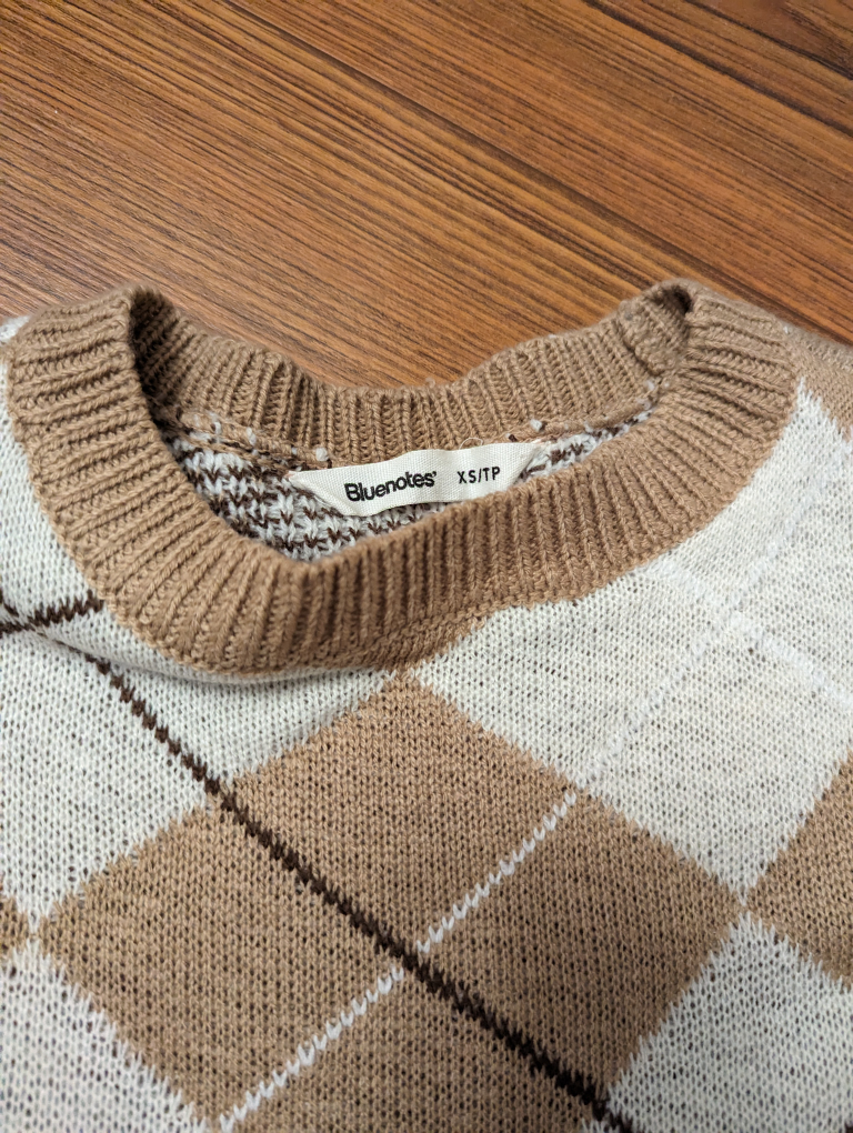 XS Argyle Crewneck Sweater image indicator(2)