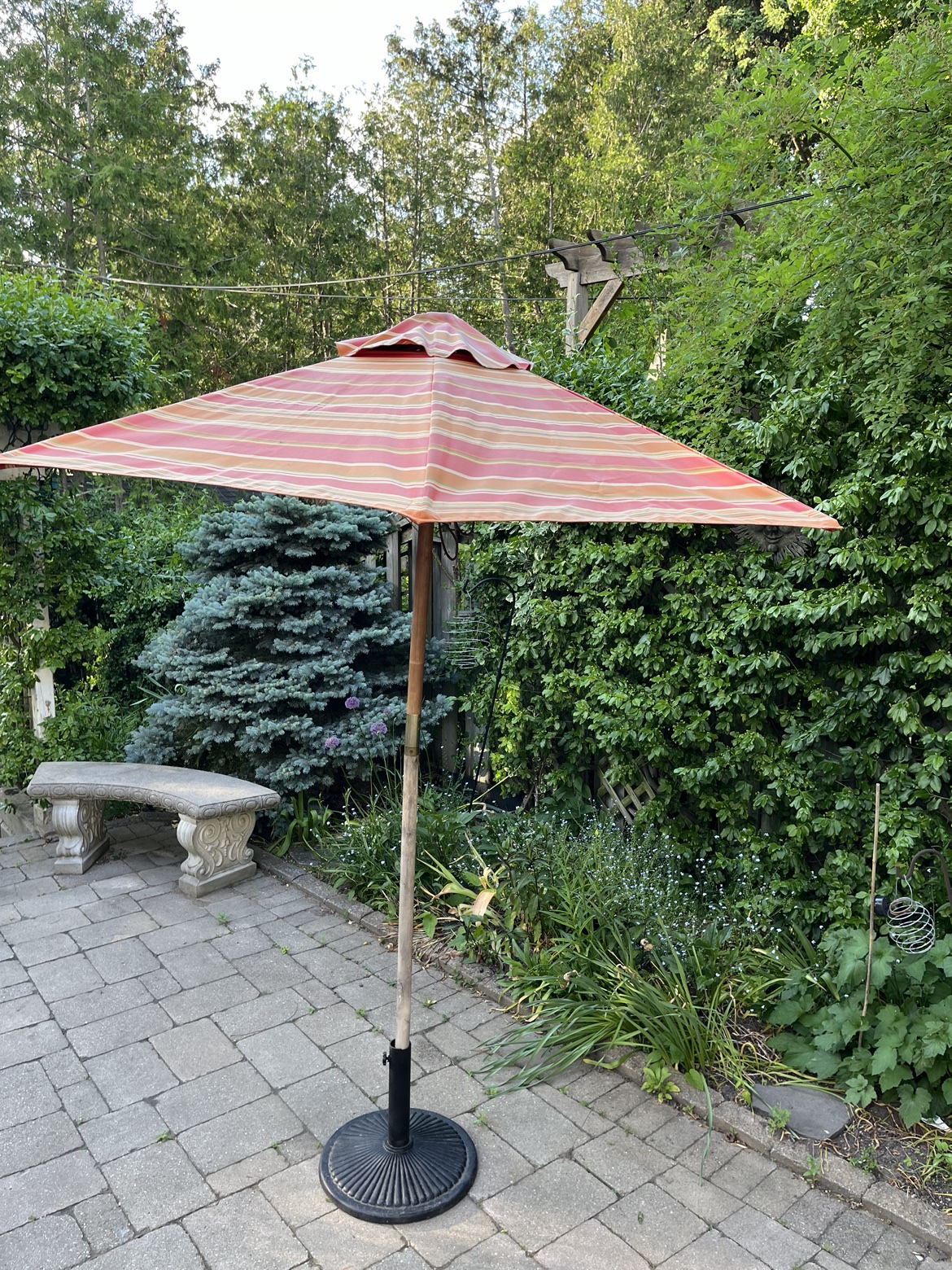 Small table umbrella