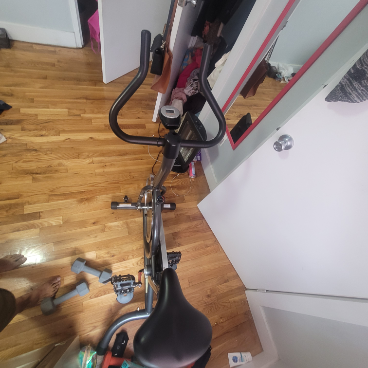 Fitness Bike ---Mint Condition---- Works perfectly - photo 2