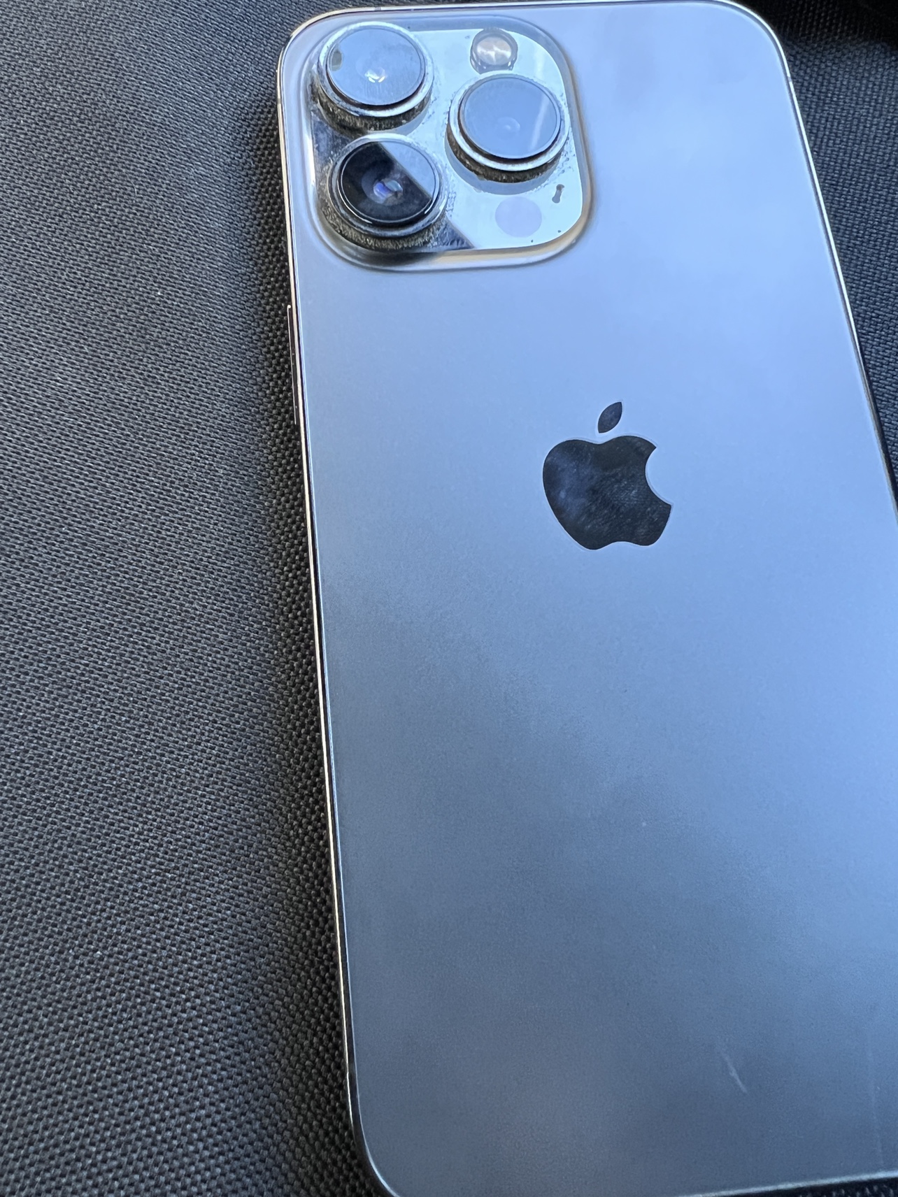 iPhone 13 Pro - photo 2