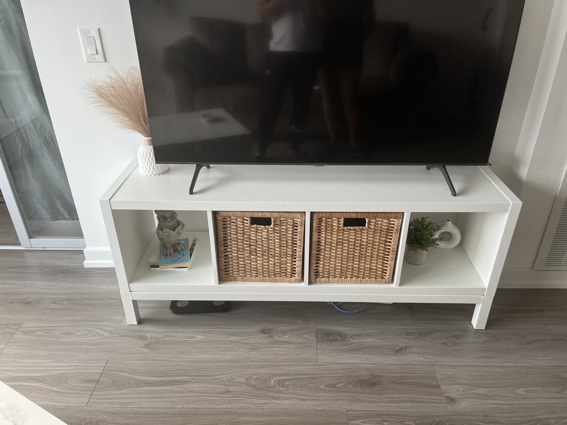 Beautiful White Ikea TV Unit - photo 2