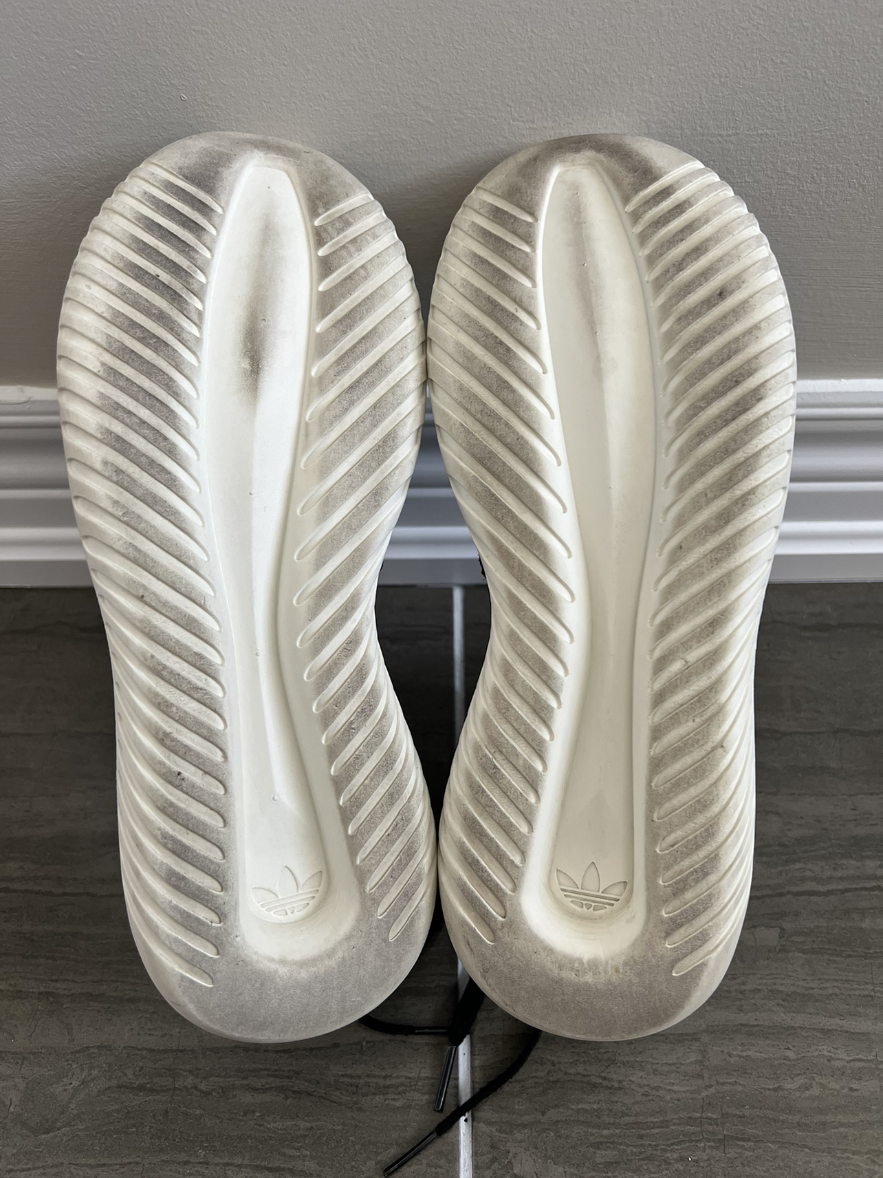 Adidas sneakers (women size 6.5) - photo 3