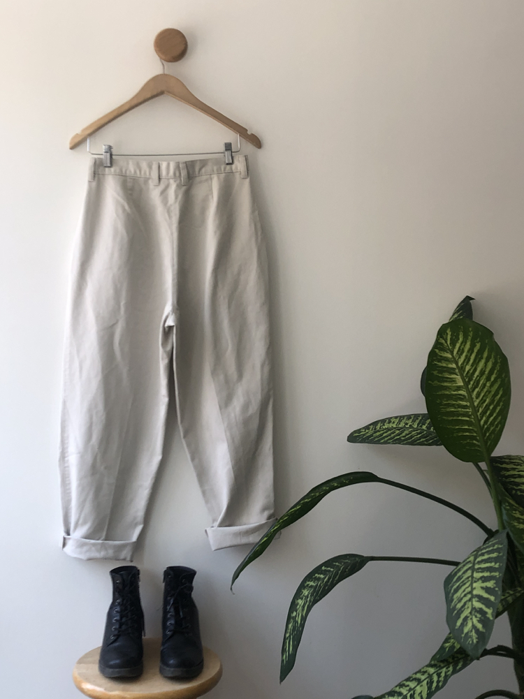 100% Cotton Highwaisted Tapered Trouser Pants image indicator(4)