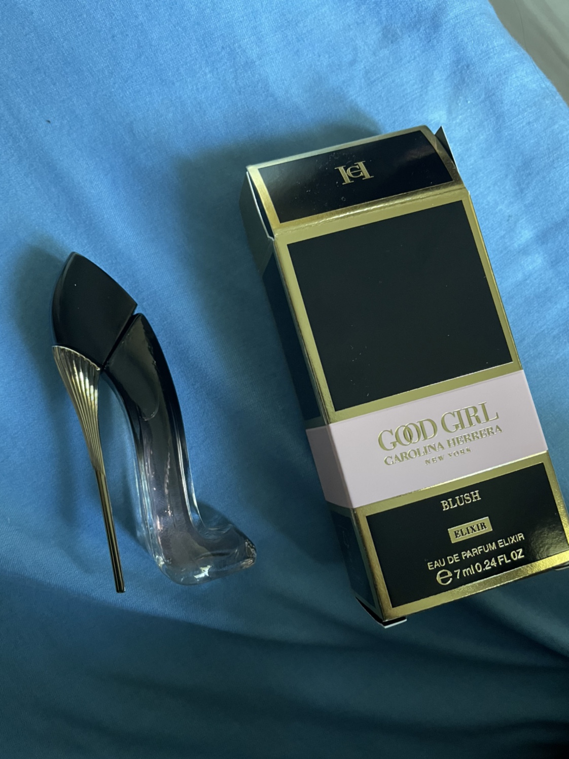 Good girl Carolina Herrera mini perfume