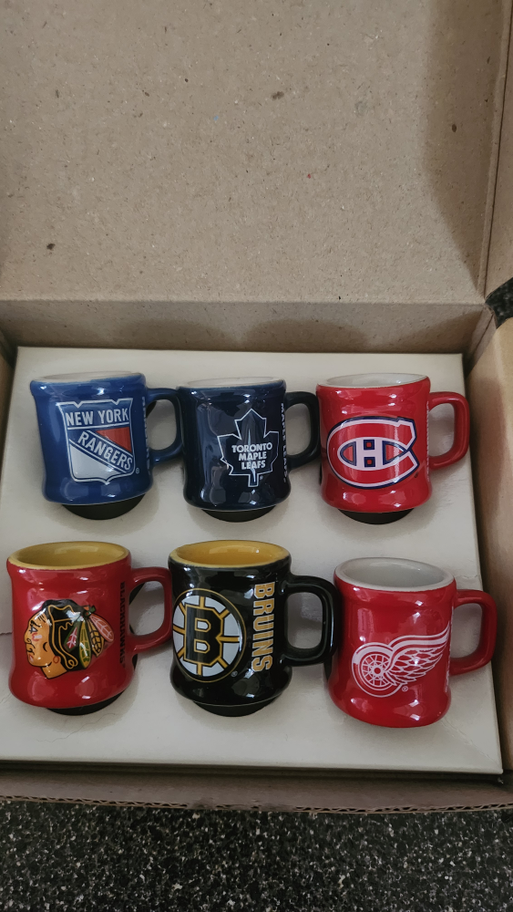 Hockey Mini Mugs Original Six thumbnail