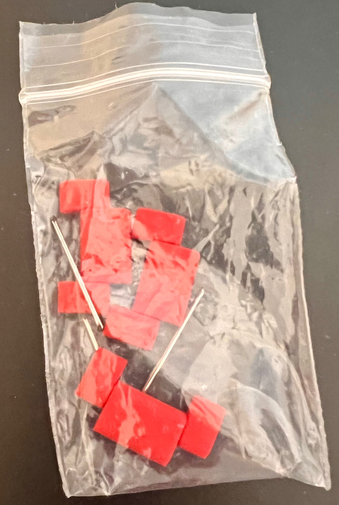 VGUC Diesel men’s Mr. Daddy 2.0 red metal watch DZ7370 image indicator(8)