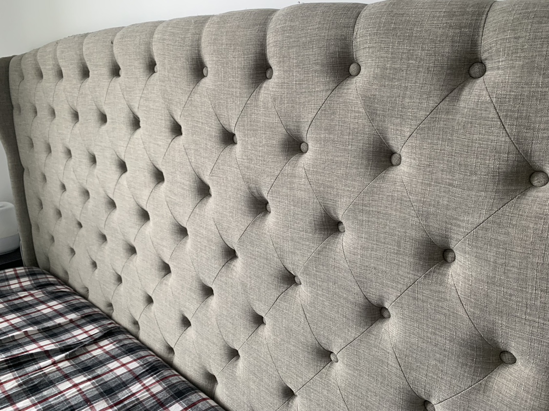 King size bed + boxspring (no mattress) image indicator(3)