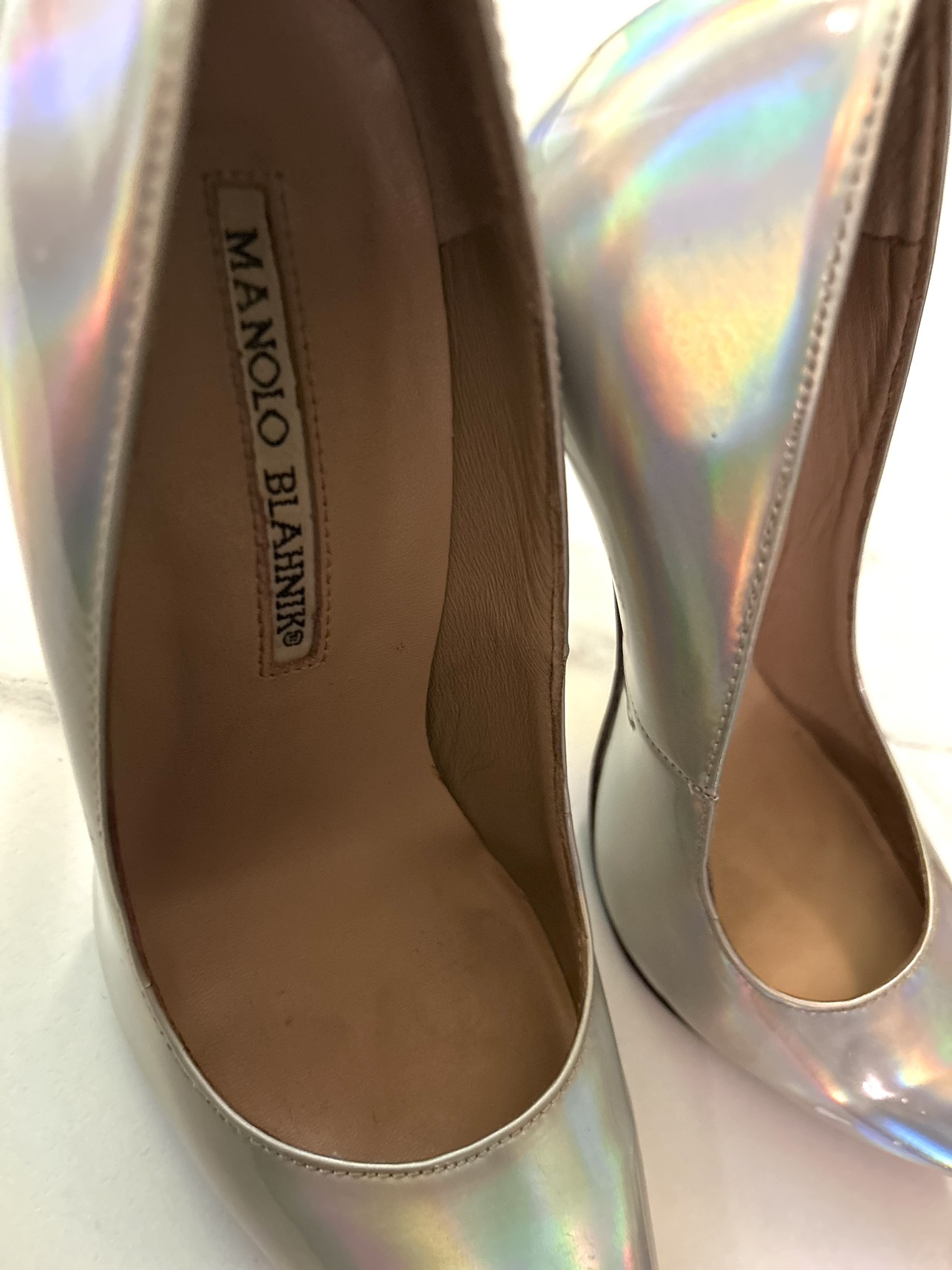 Manolo Blahnik shoes image indicator(8)