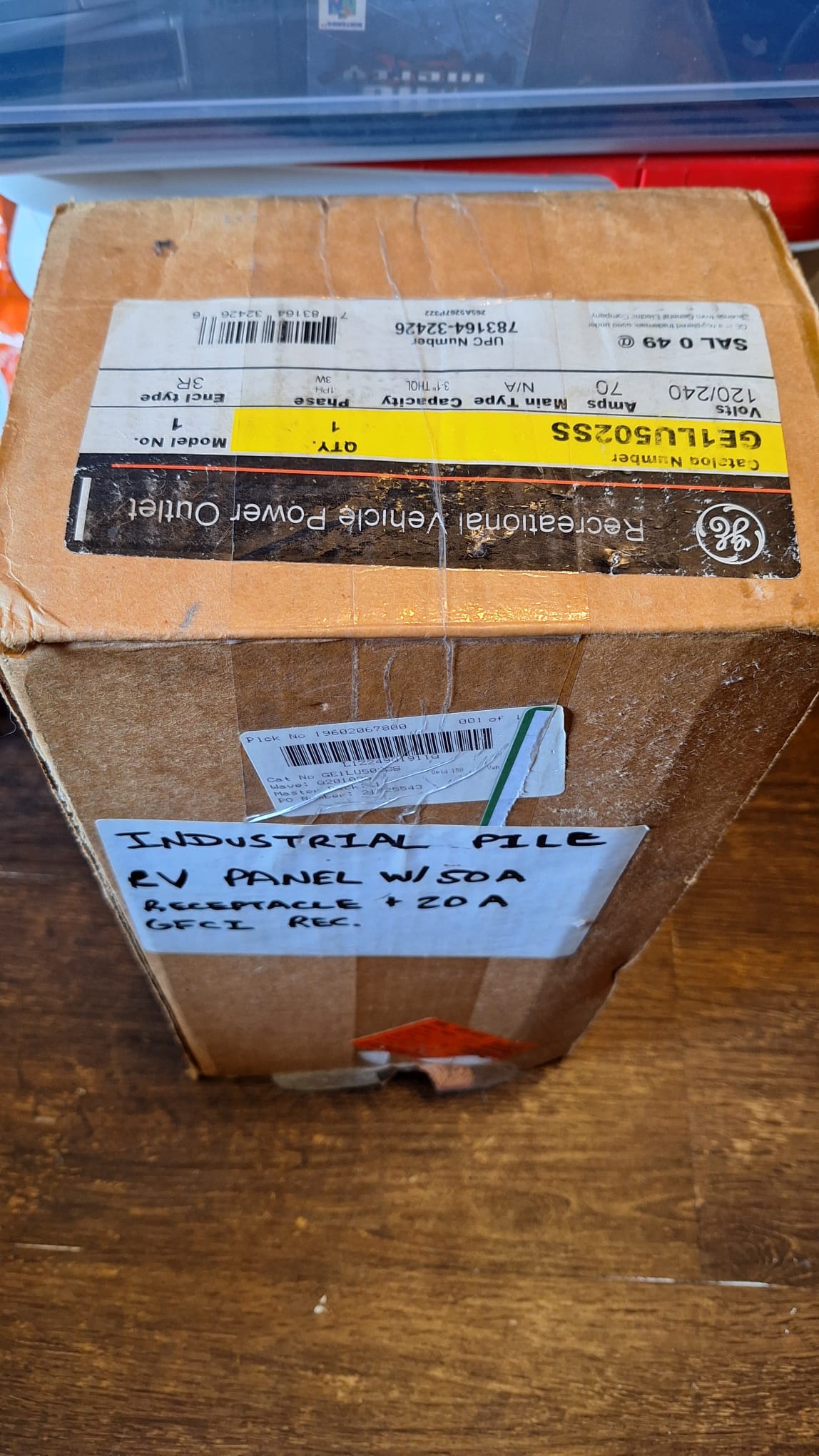 GE Recreational Vehicle RV 70 Amp 120/240V Power Outlet image indicator(9)