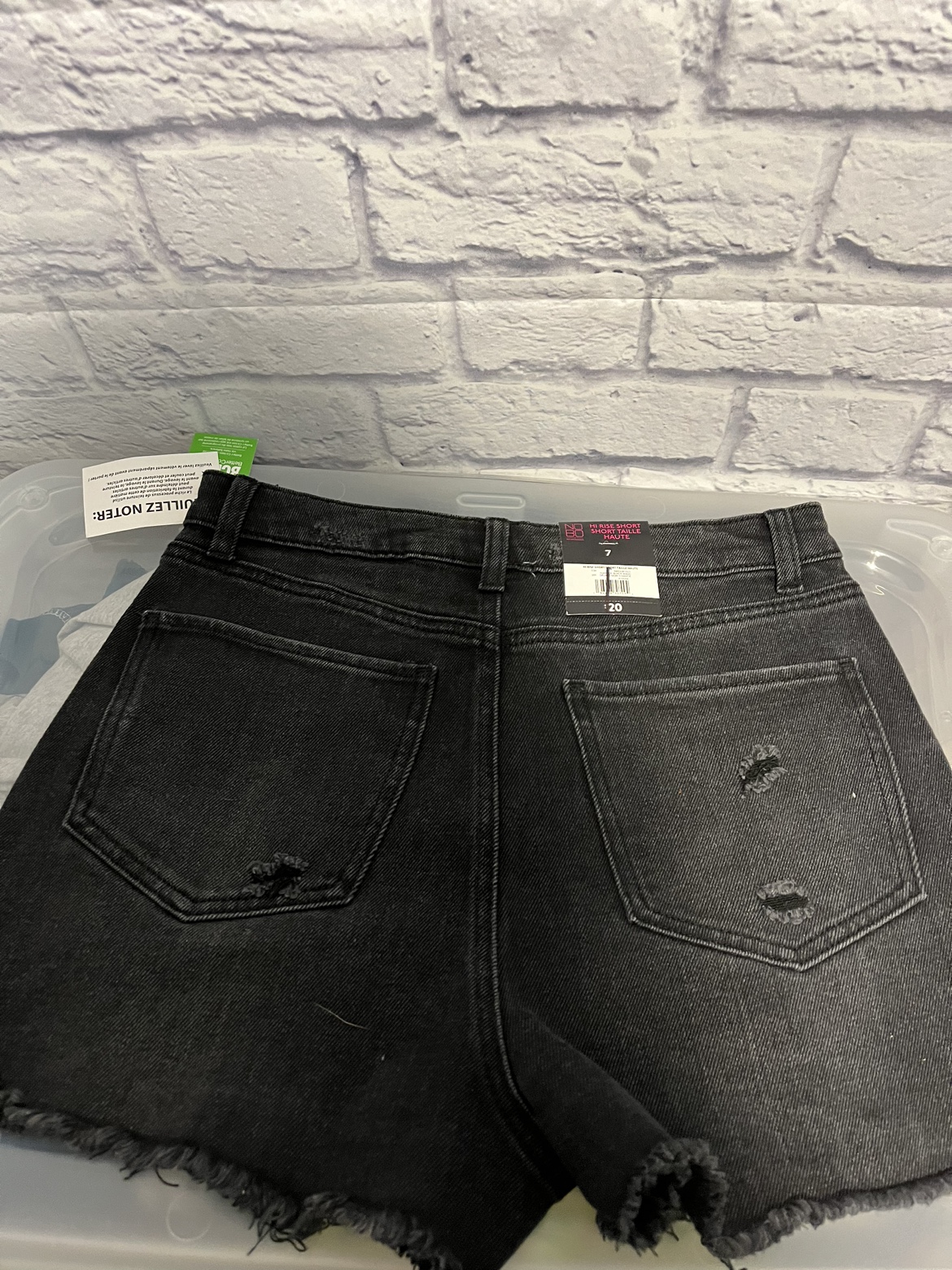 New Jean Shorts Size 7 Juniors image indicator(6)