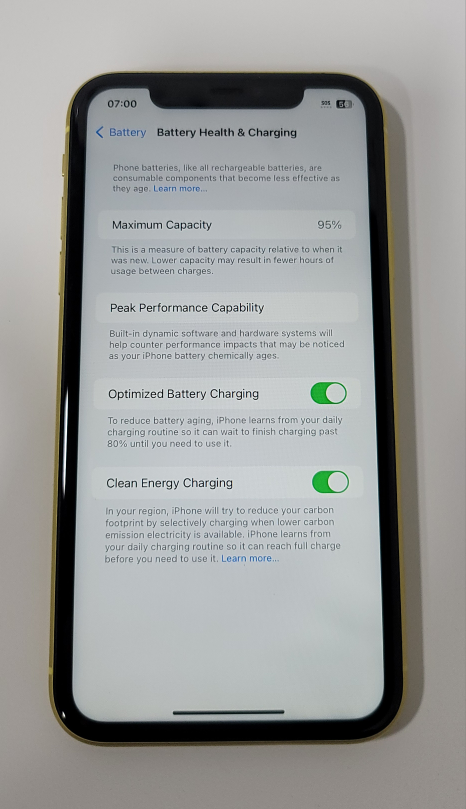 iPhone 11 YELLOW 128 GB UNLOCKED EXCELLENT CONDITION - photo 4