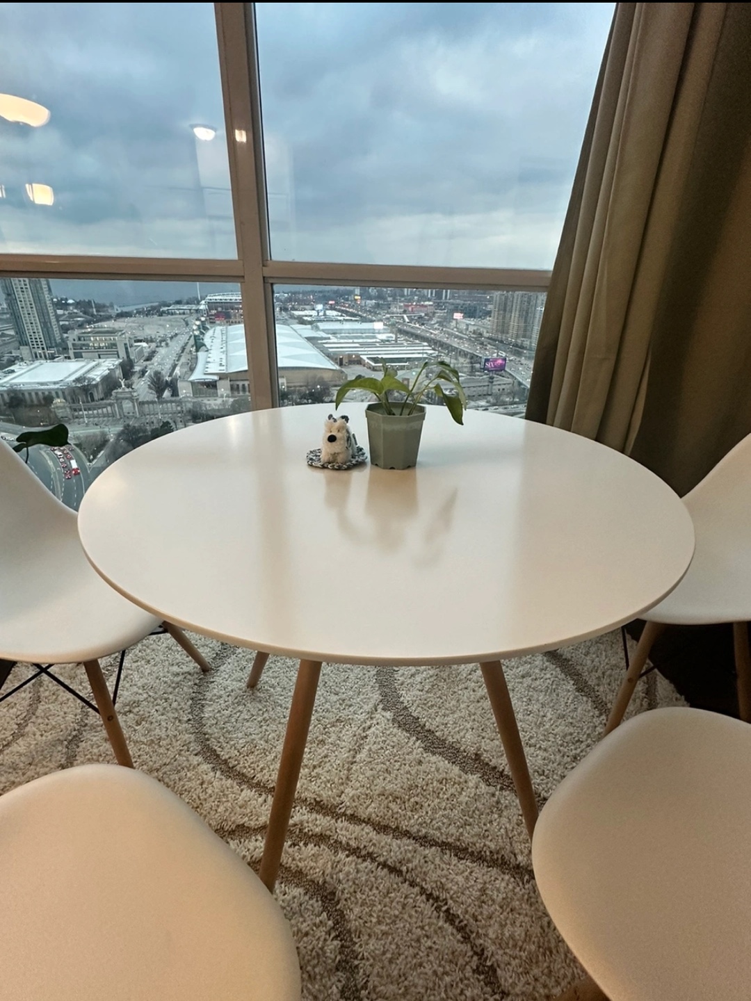 Eiffel dining table with 4chairs image indicator(3)