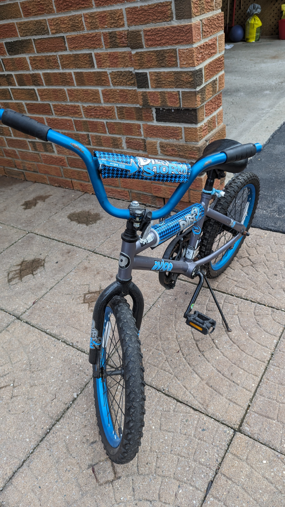 Kids bike Avigo 18in. Fair condition. - photo 4