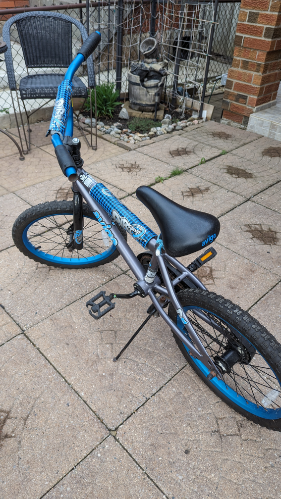 Kids bike Avigo 18in. Fair condition. - photo 5