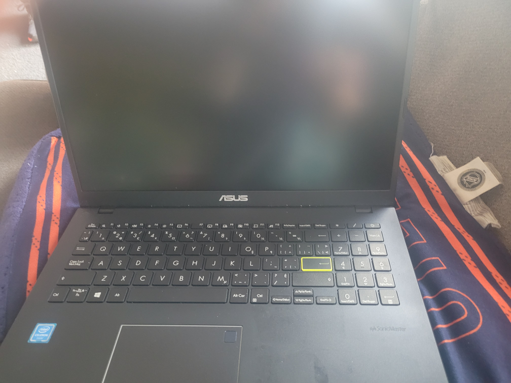 new asus sonic master laptop thumbnail