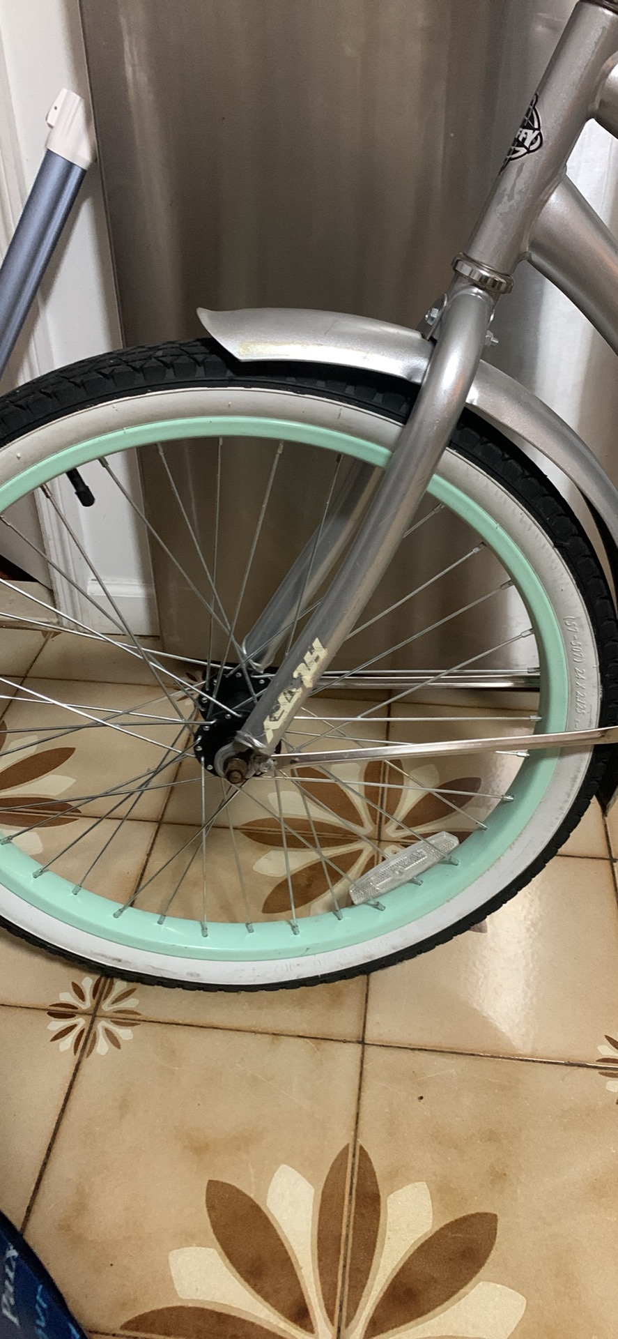 Huffy cruiser women’s bike image indicator(8)