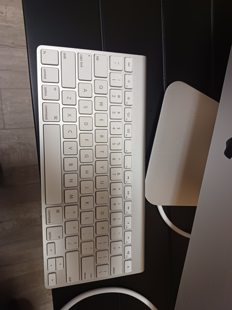 Imac with keyboard - photo 3