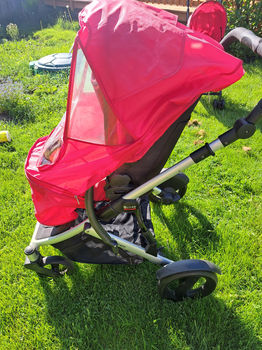 Britax B Ready with cool seat, winter cover & Guzzie Gus - photo 2