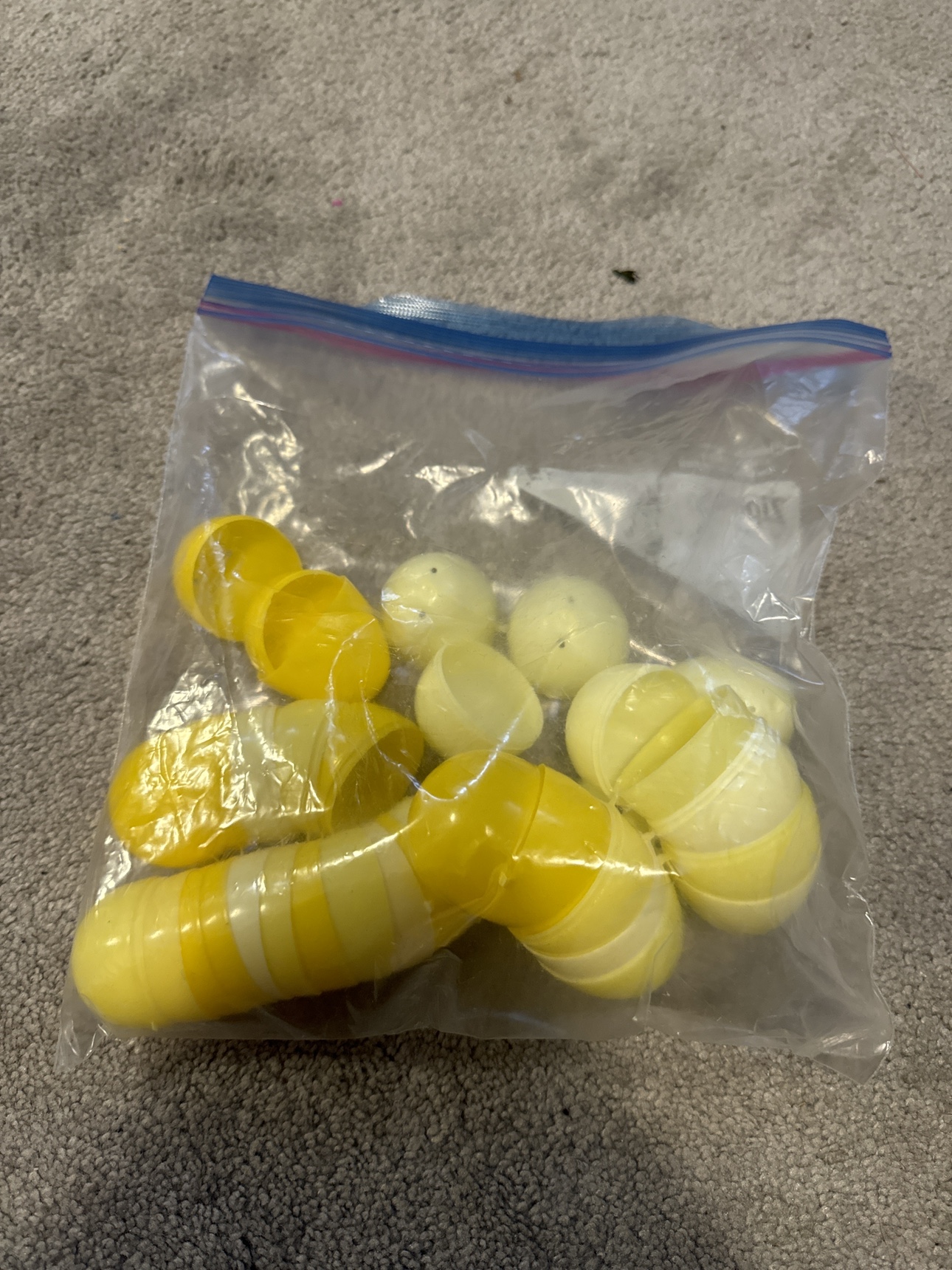 Plastic eggs #freecycle thumbnail