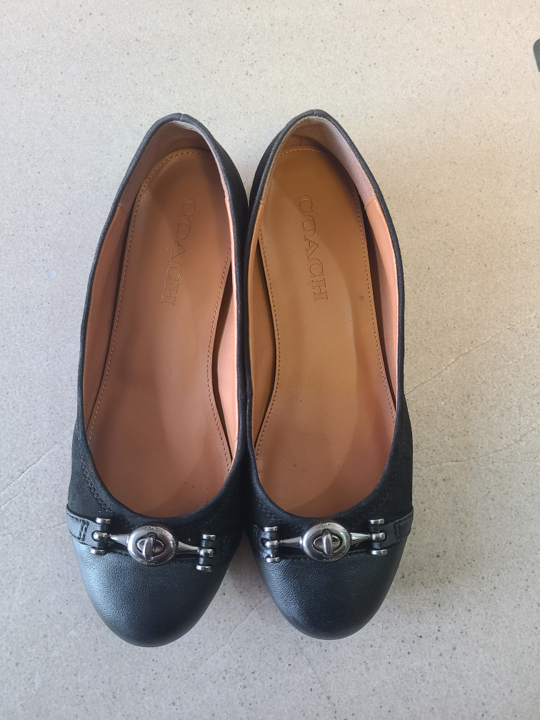 coach ballet flats