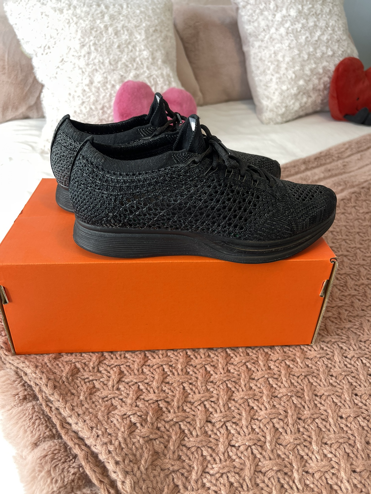 Nike flyknit racer image indicator(3)